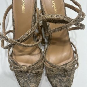Express Wedges size 9
